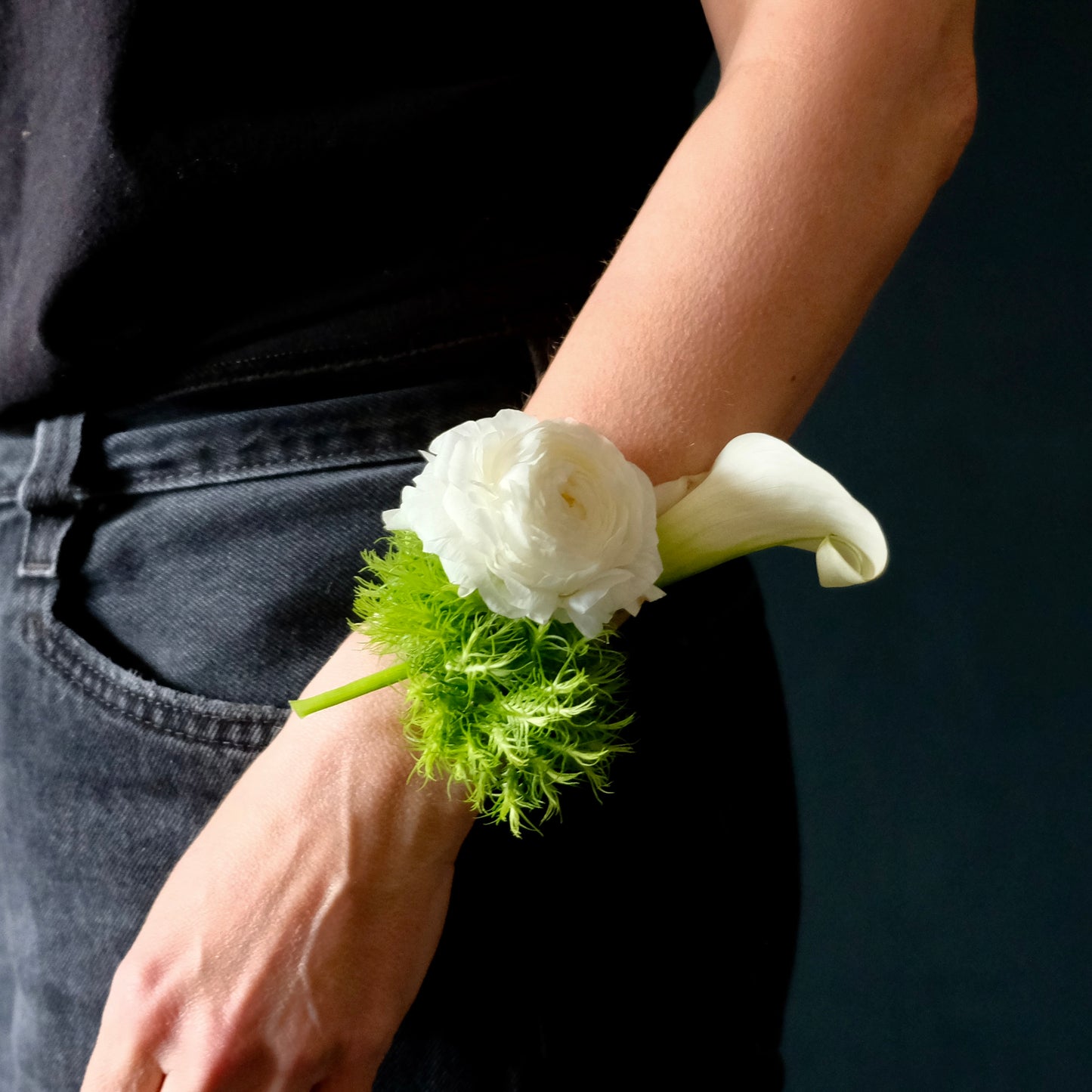 White Modern Corsage
